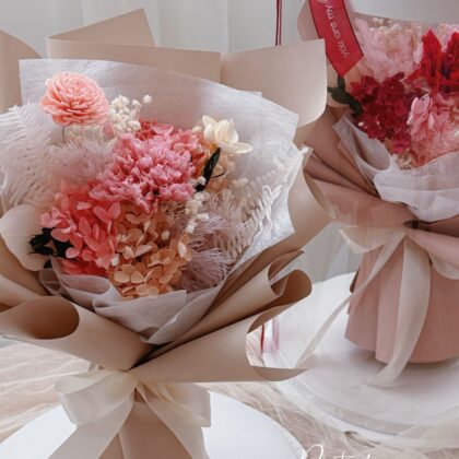 Preserved carnation bouquet